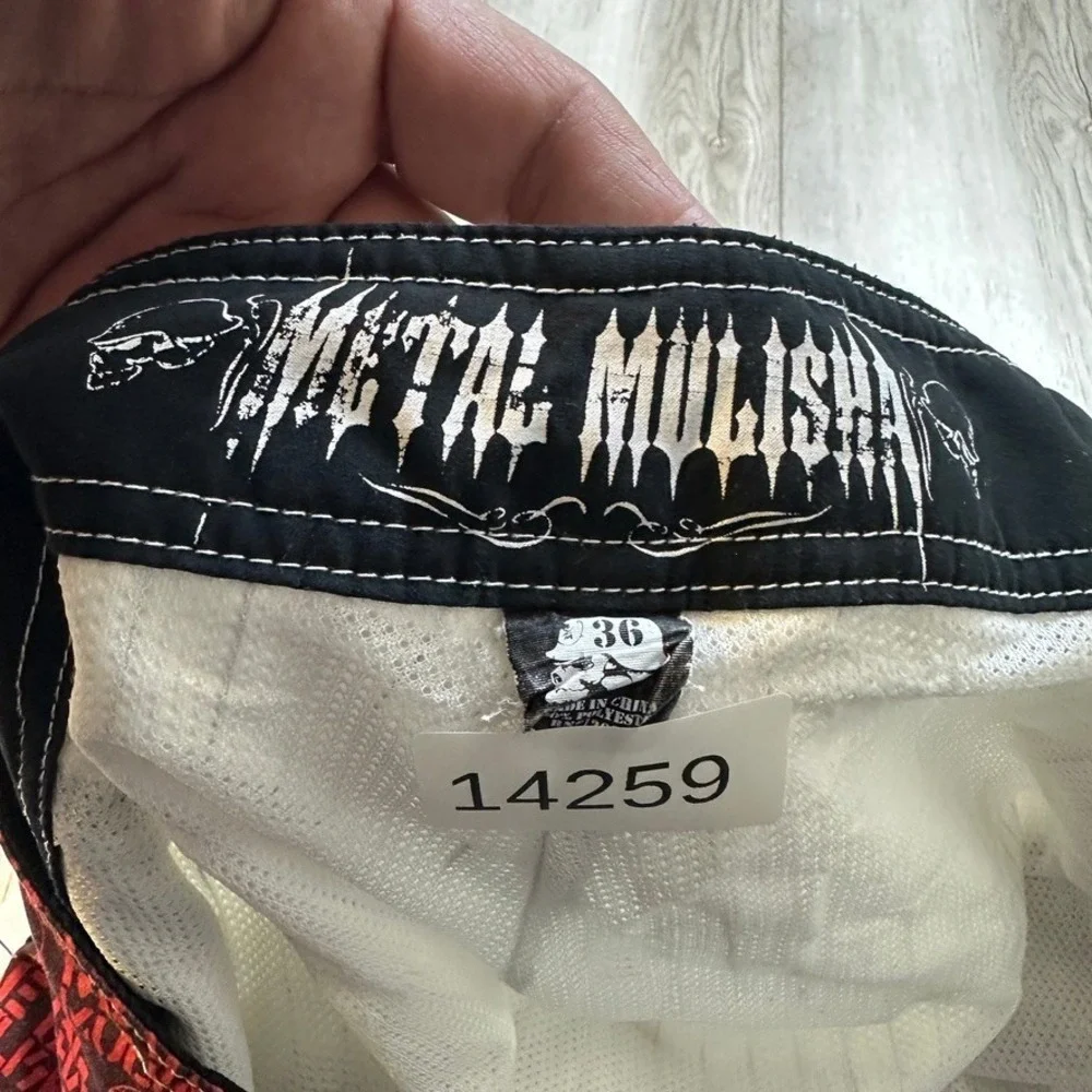Metal Mulisha Board Shorts Mens 36 White Red Skull Helmet Striped Swim Trunks